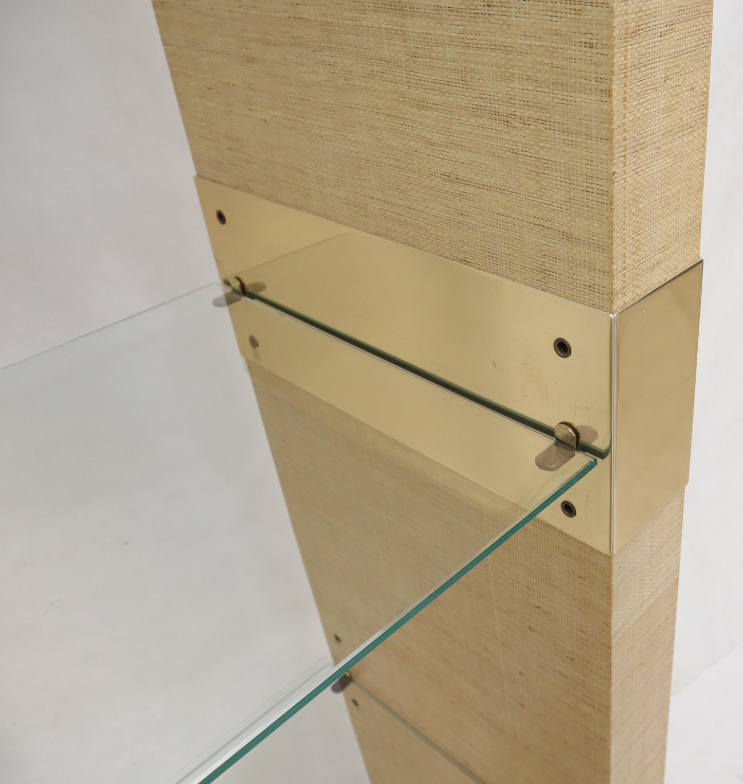 EstablishedLines Raffia Cloth Finished Rounded Angles Étagère Display Unit Glass Shelves