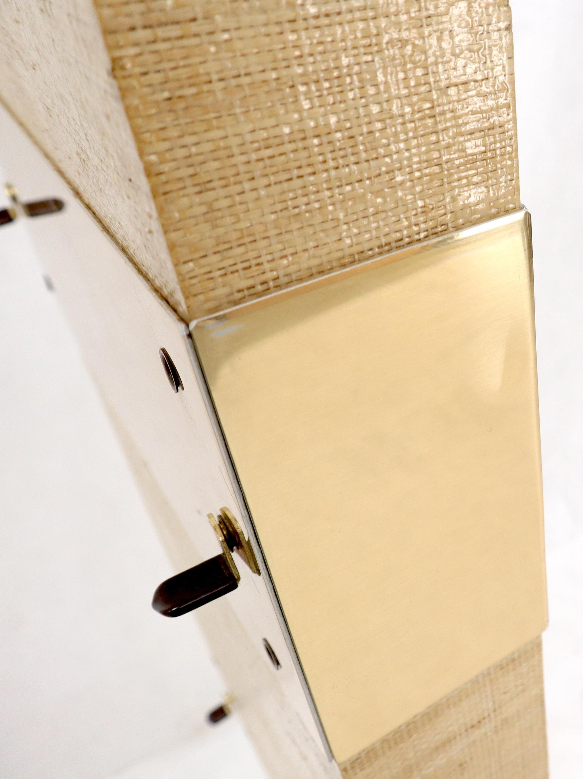 EstablishedLines Raffia Cloth Finished Rounded Angles Étagère Display Unit Glass Shelves