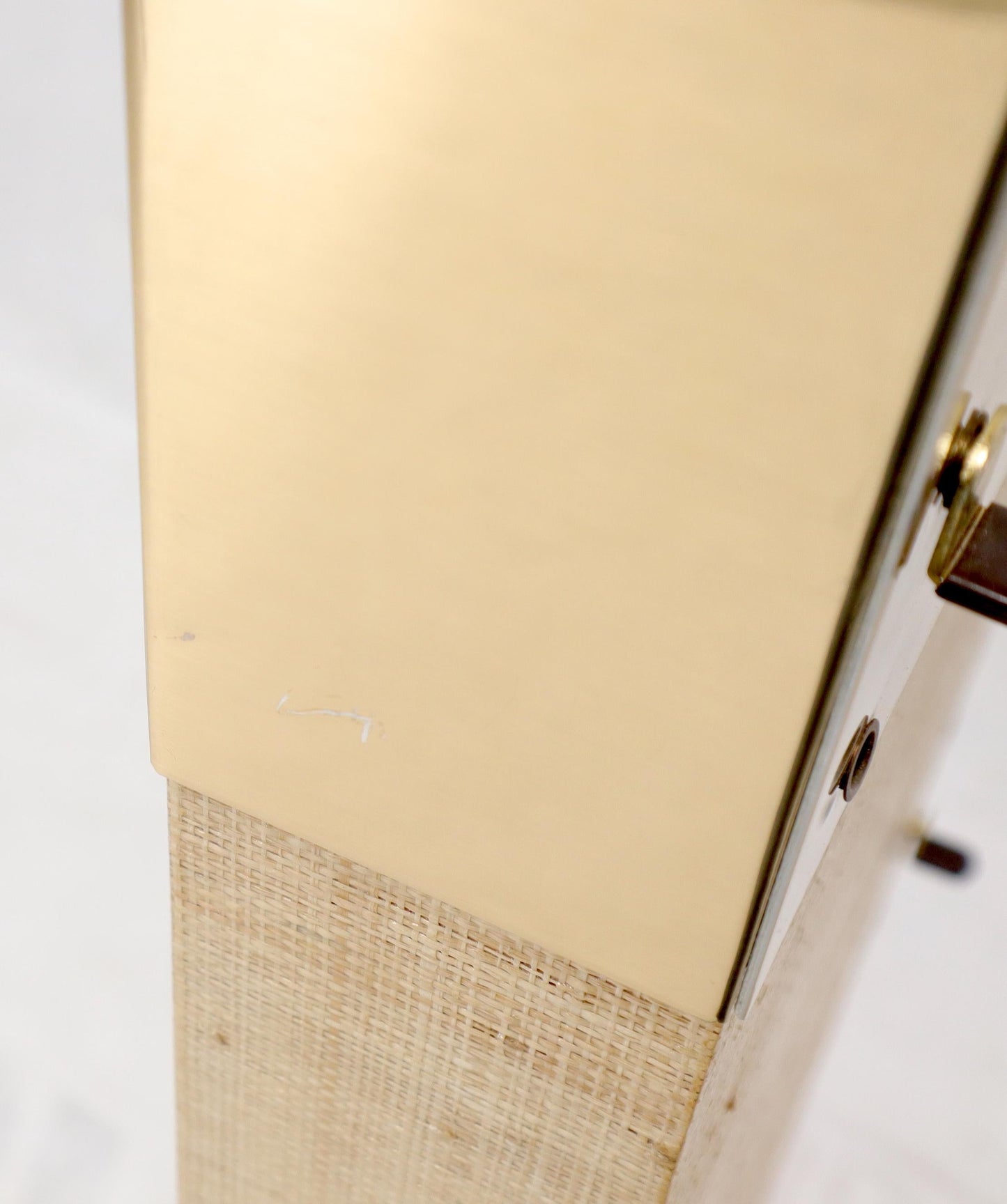 EstablishedLines Raffia Cloth Finished Rounded Angles Étagère Display Unit Glass Shelves