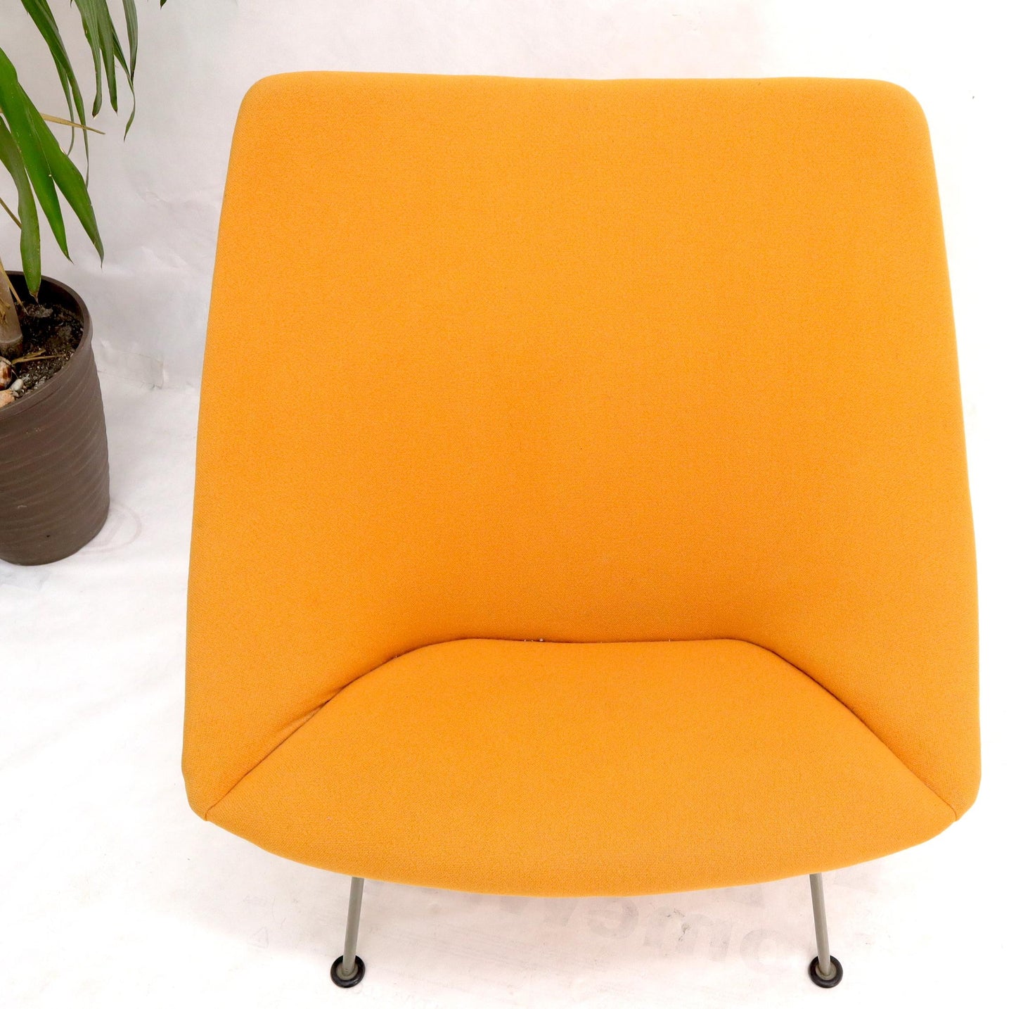 EstablishedLines Pierre Paulin Artifort Wool Upholstery Oyster Chair Orange Wool Upholstery