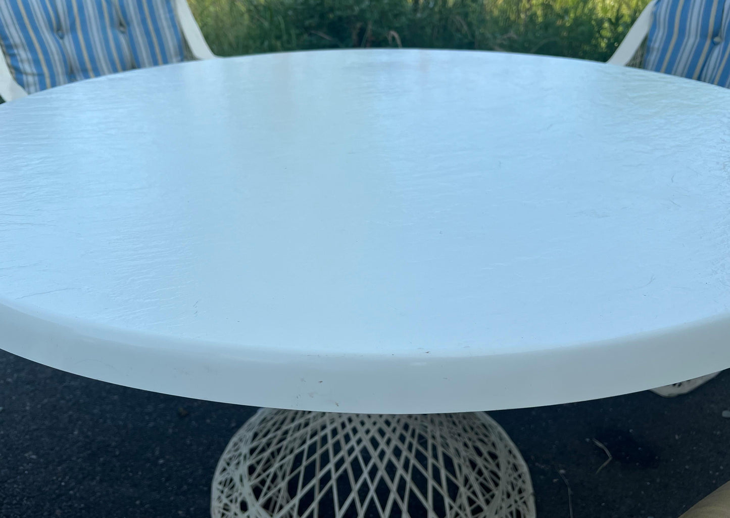 EstablishedLines Spun Fiberglass 5 Pieces Round Dining Table 4 Chair Russel Woodard Outdoor Set