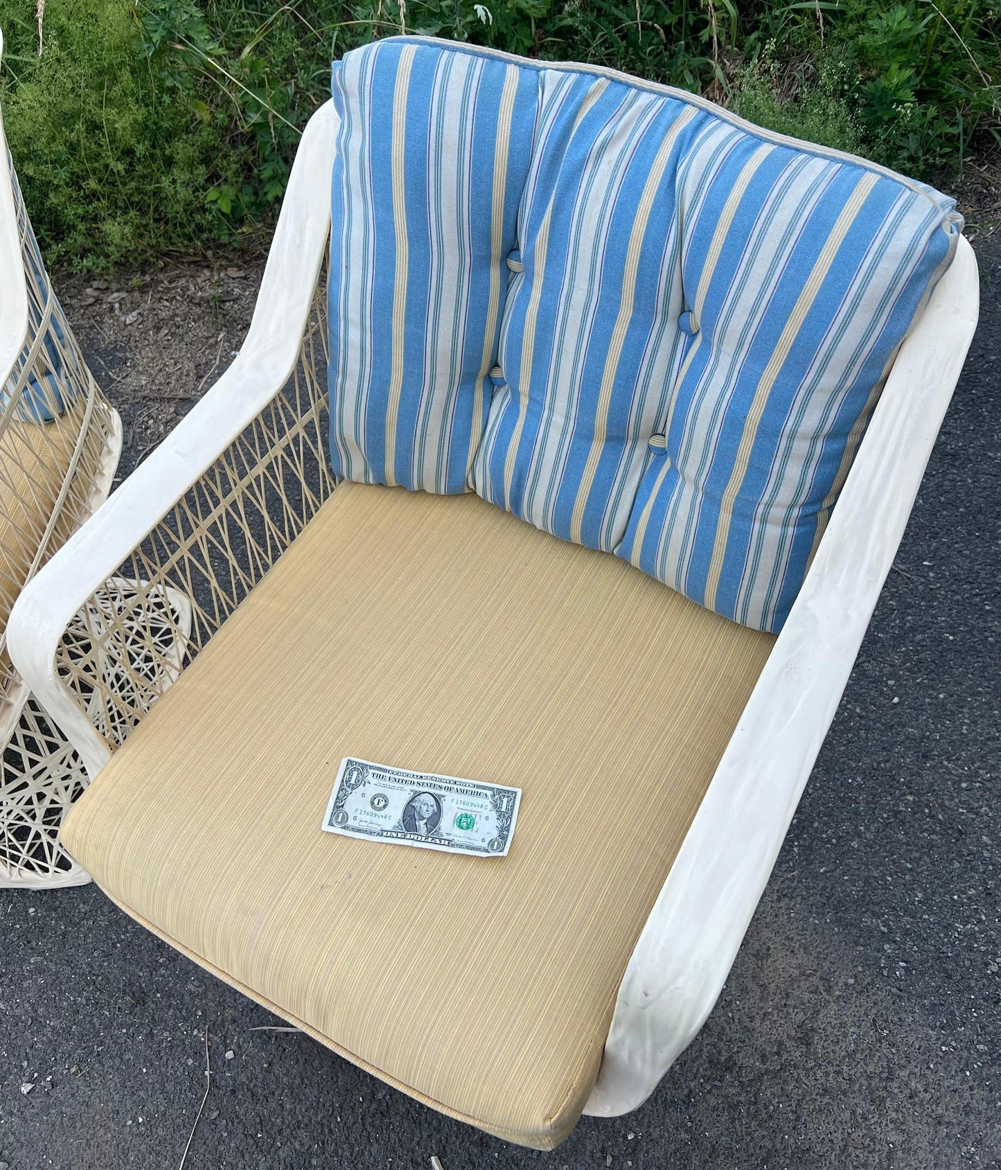 EstablishedLines Spun Fiberglass 5 Pieces Round Dining Table 4 Chair Russel Woodard Outdoor Set