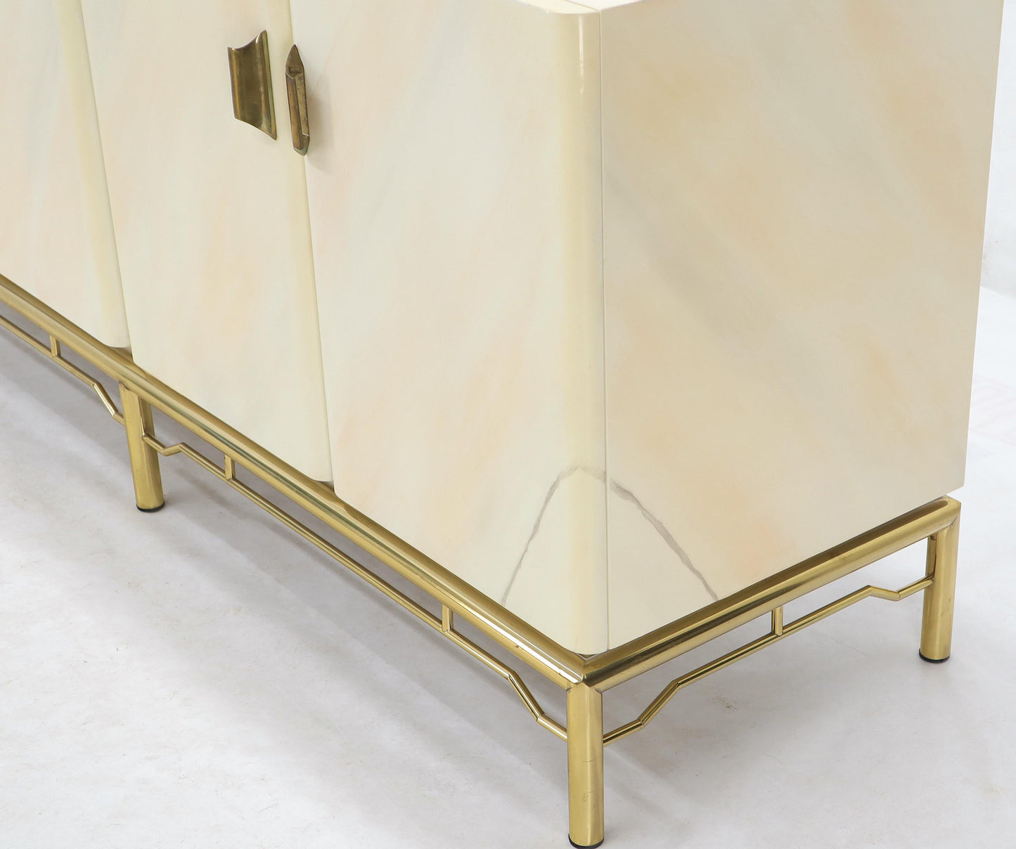 EstablishedLines Mid-Century Modern White Lacquer Faux Finish Door 4 Doors Credenza on Brass Base