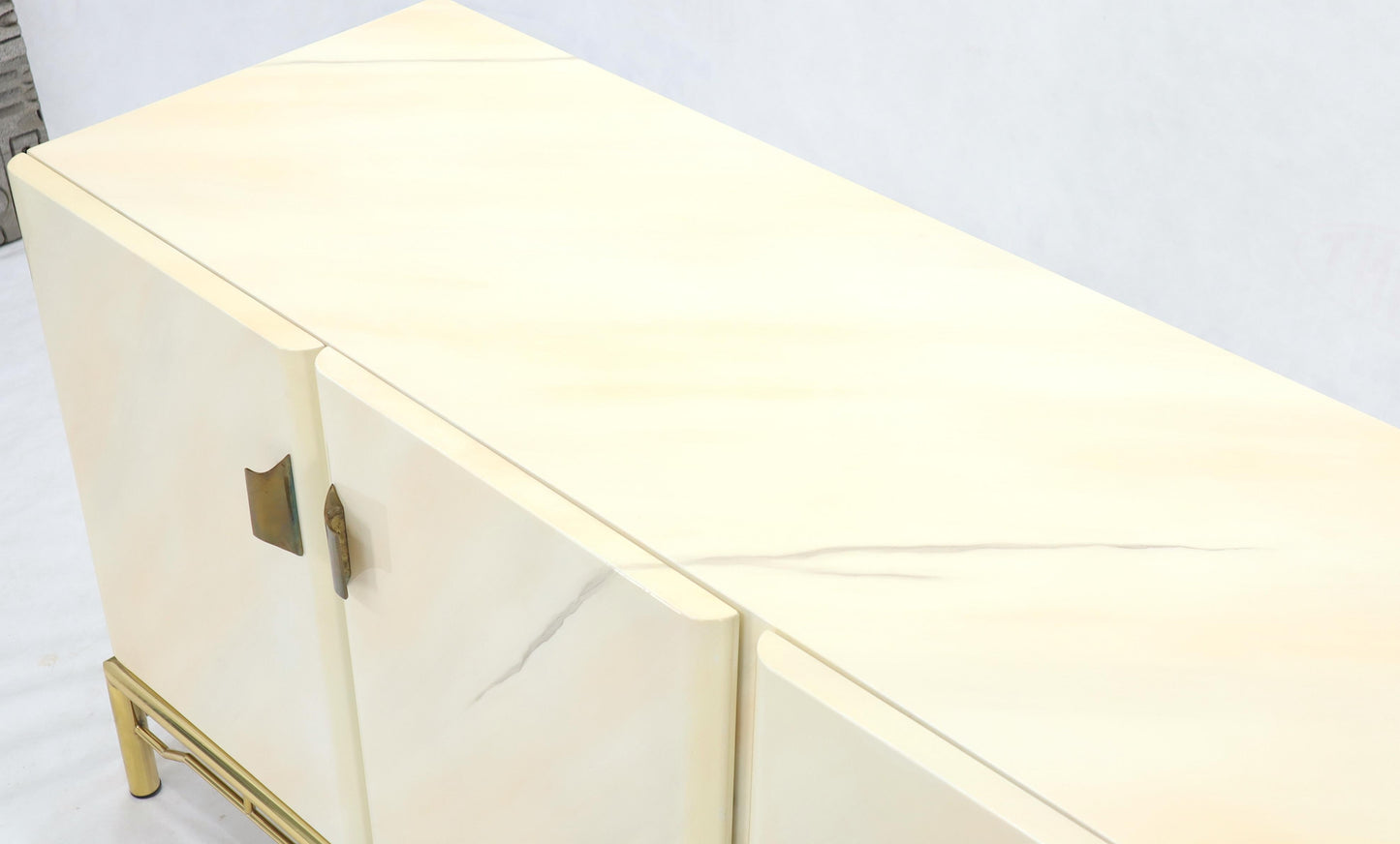 EstablishedLines Mid-Century Modern White Lacquer Faux Finish Door 4 Doors Credenza on Brass Base