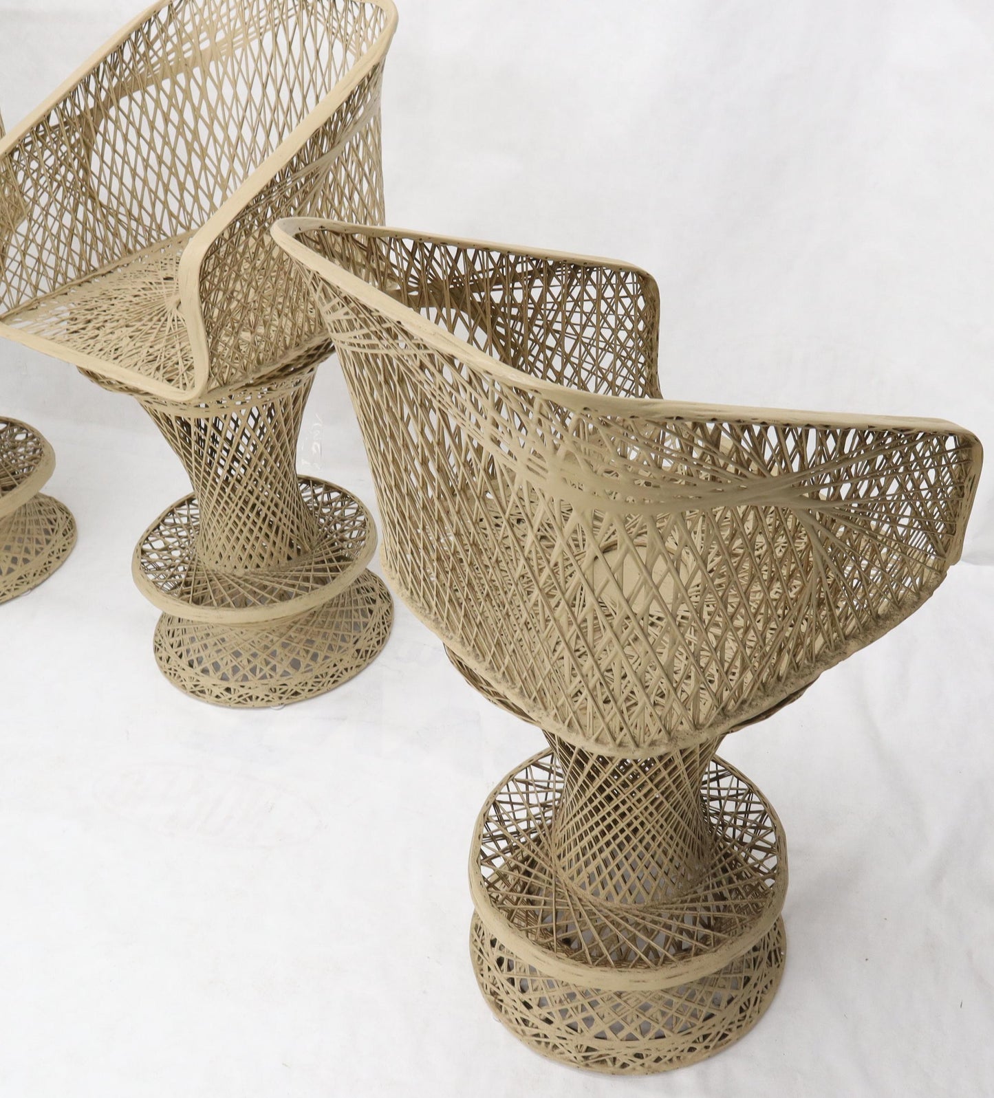 EstablishedLines Russel Woodard Spun Fiber Glass Resin Set of 4 Outdoors Bar Stools