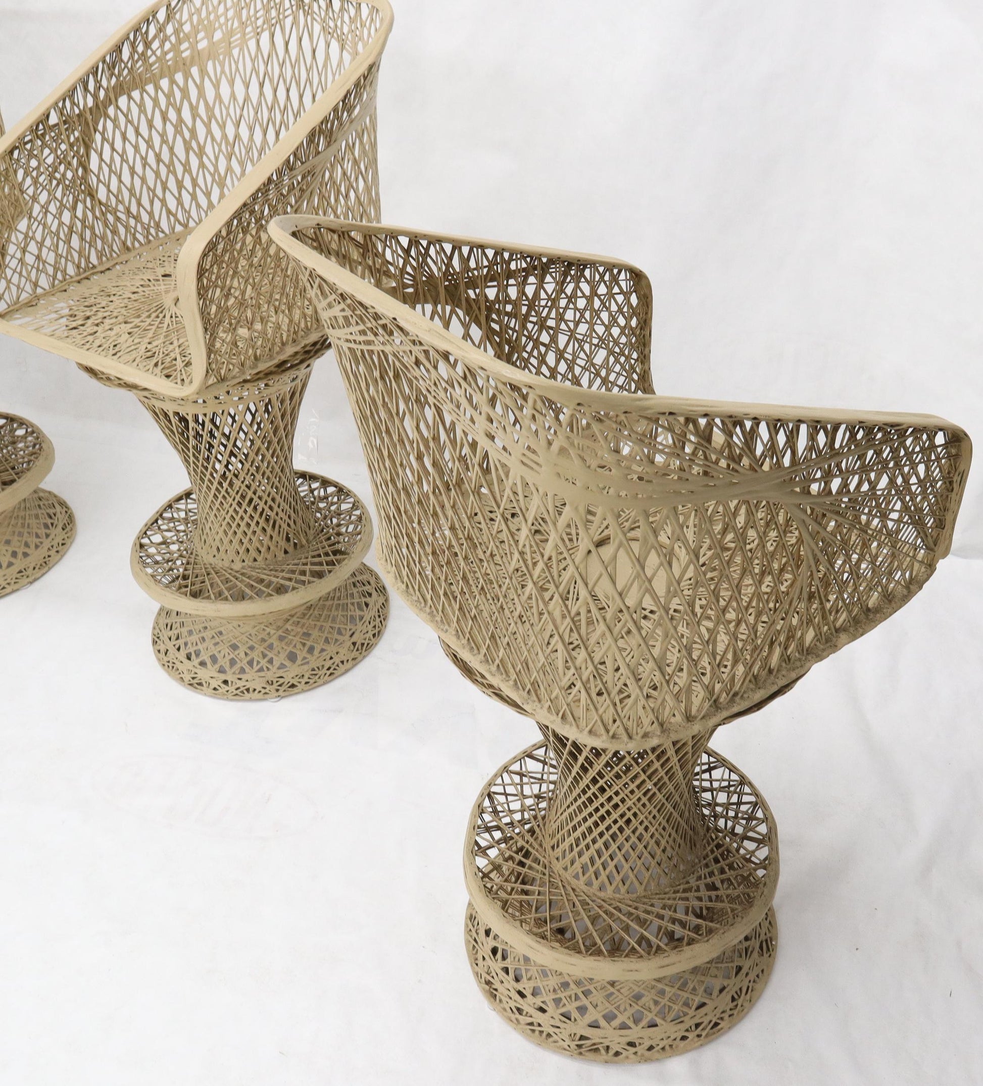 EstablishedLines Russel Woodard Spun Fiber Glass Resin Set of 4 Outdoors Bar Stools