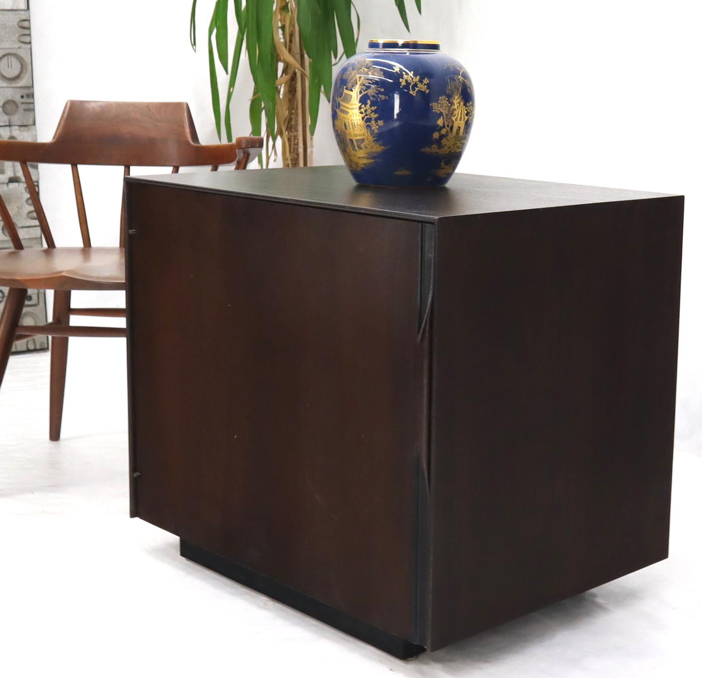 EstablishedLines Mid-Century Modern Cube Shape Compact Liquor Cabinet End Table Espresso Finish