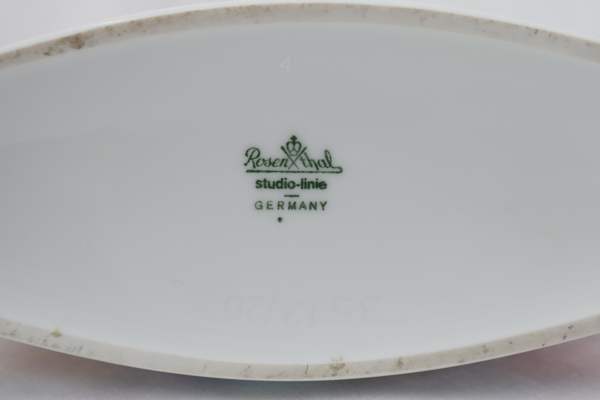 EstablishedLines 20th Century German White Porcelain Square Vase Painted Rosenthal Studio-Linie