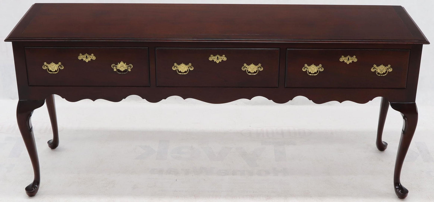 EstablishedLines Kindel Mahogany Queen Anne 3-Drawer Sideboard