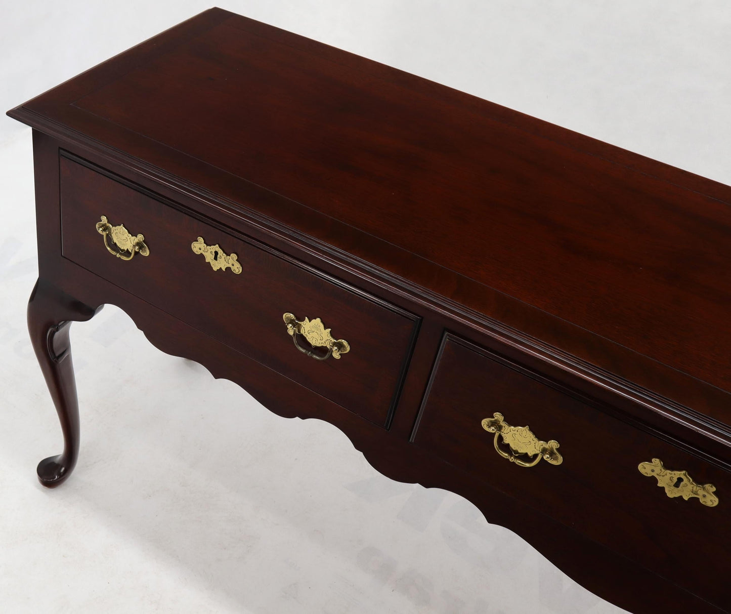 EstablishedLines Kindel Mahogany Queen Anne 3-Drawer Sideboard