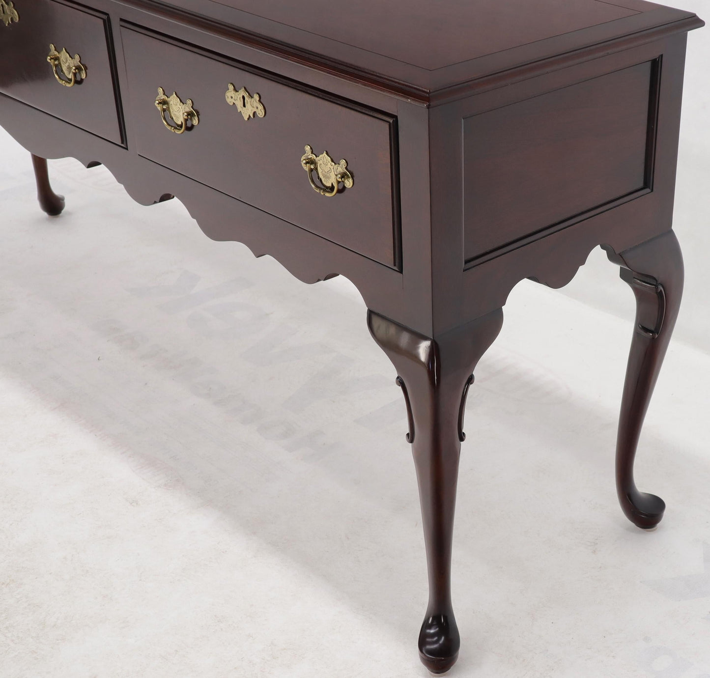EstablishedLines Kindel Mahogany Queen Anne 3-Drawer Sideboard