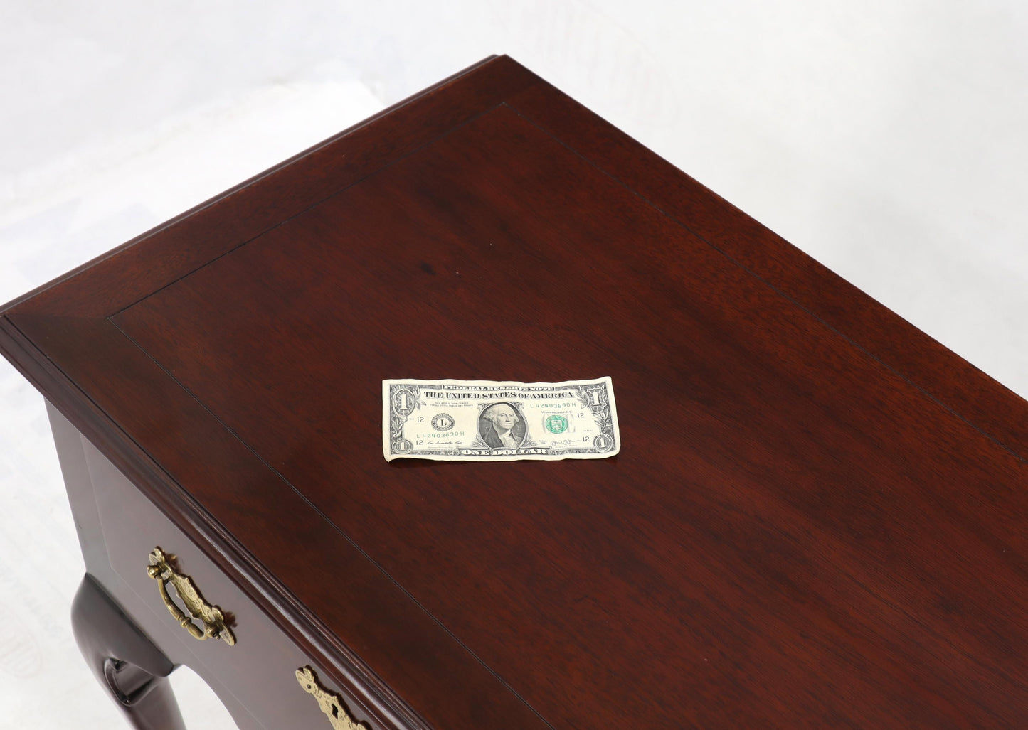 EstablishedLines Kindel Mahogany Queen Anne 3-Drawer Sideboard