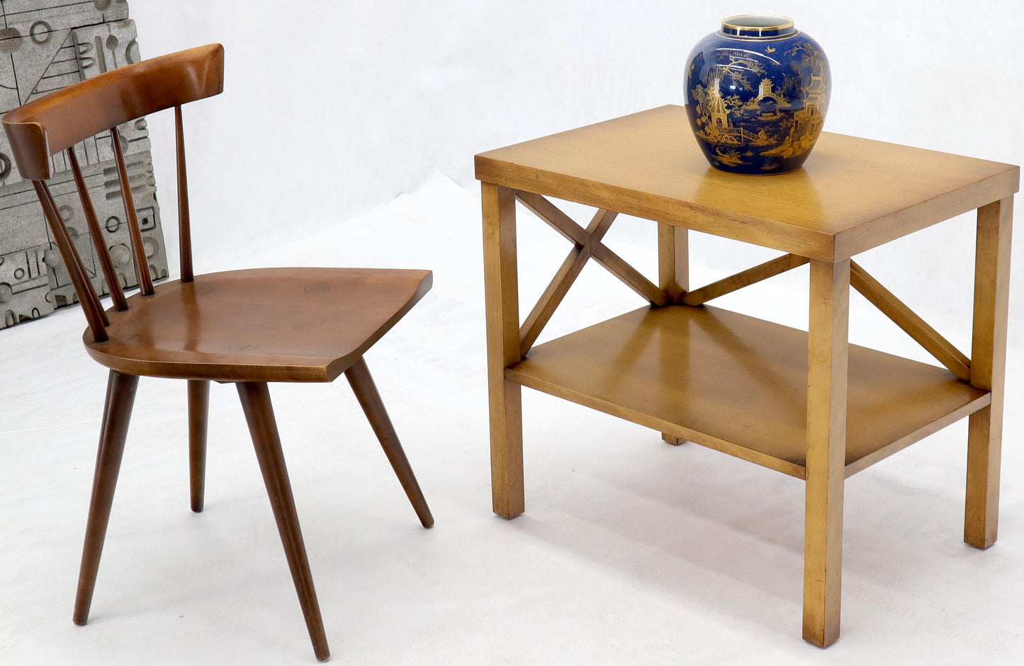 EstablishedLines Decorative Modern Design Faux Finish One Shelf Side End Table