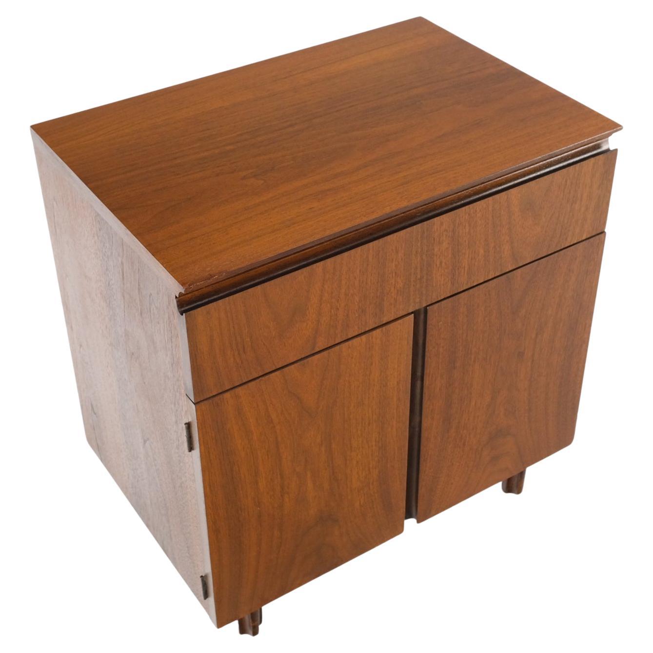 EstablishedLines Walnut Two Doors Bottom Compartment One Drawer End Table Night Stand Mint