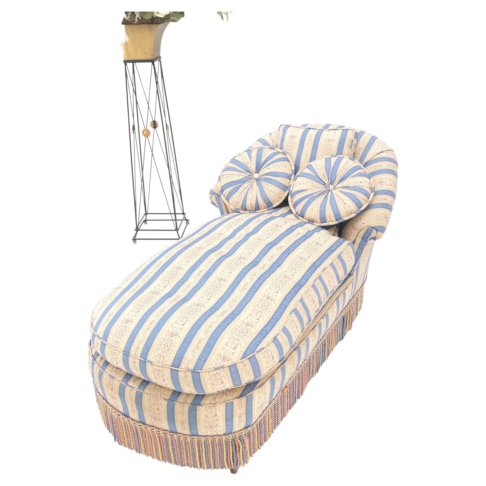 EstablishedLines Down Filled Tassels Blue & Gold Upholstery Turned Legs Chaise Lounge MINT!