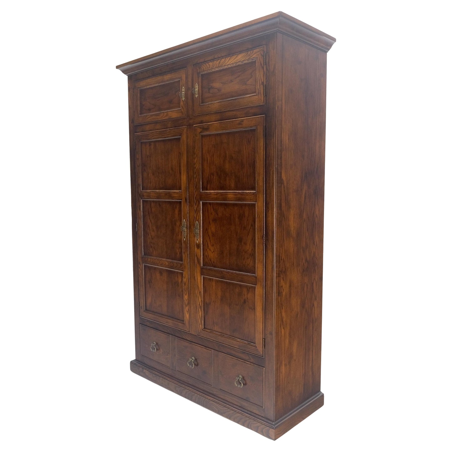 EstablishedLines Henredon Oak Linen Press Cupboard Chest of Drawers Armoire Lots of Storage MINT