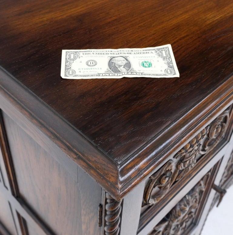 Jacobean Fine Carved Oak Sideboard Credenza Buffet Cabinet Mint