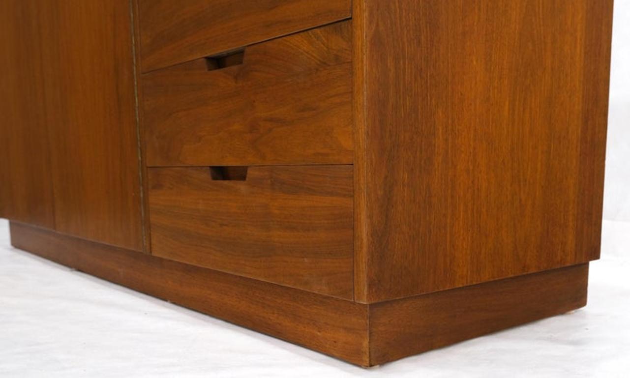 Mid-Century Modern 10 Drawers Walnut Gallery Top Dresser Credenza Double Doors