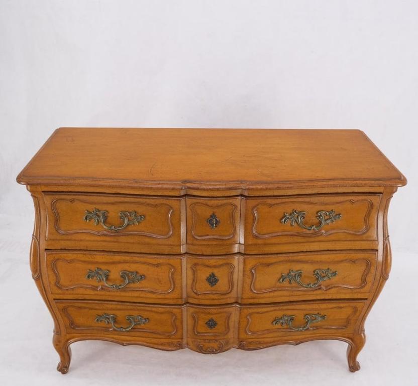 Country French Bombay Shape Massive Solid Wood Three Drawers Dresser Chest