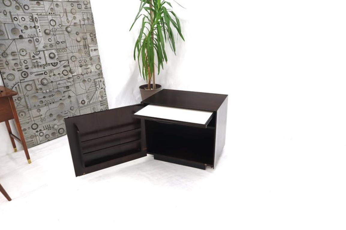 Mid-Century Modern Cube Shape Compact Liquor Cabinet End Table Espresso Finish