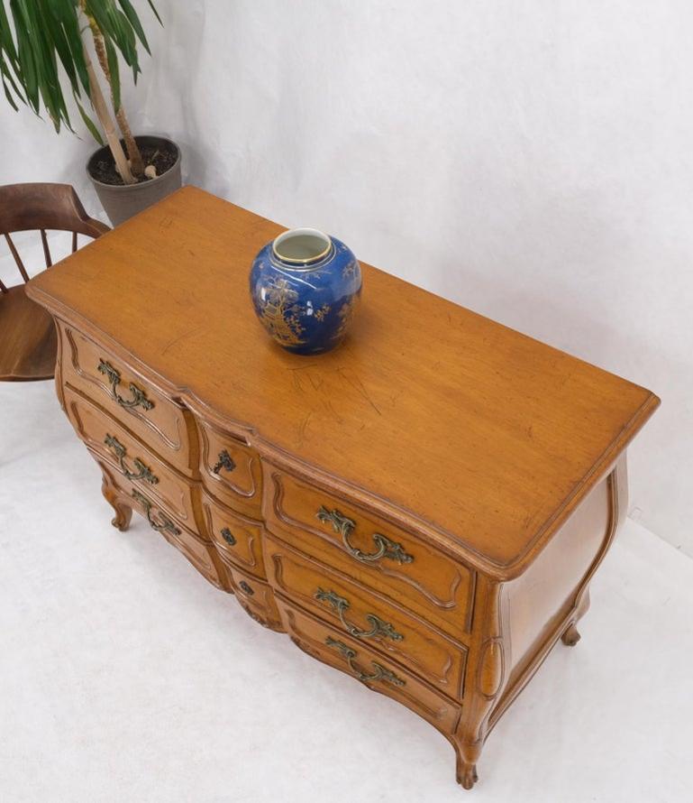 Country French Bombay Shape Massive Solid Wood Three Drawers Dresser Chest