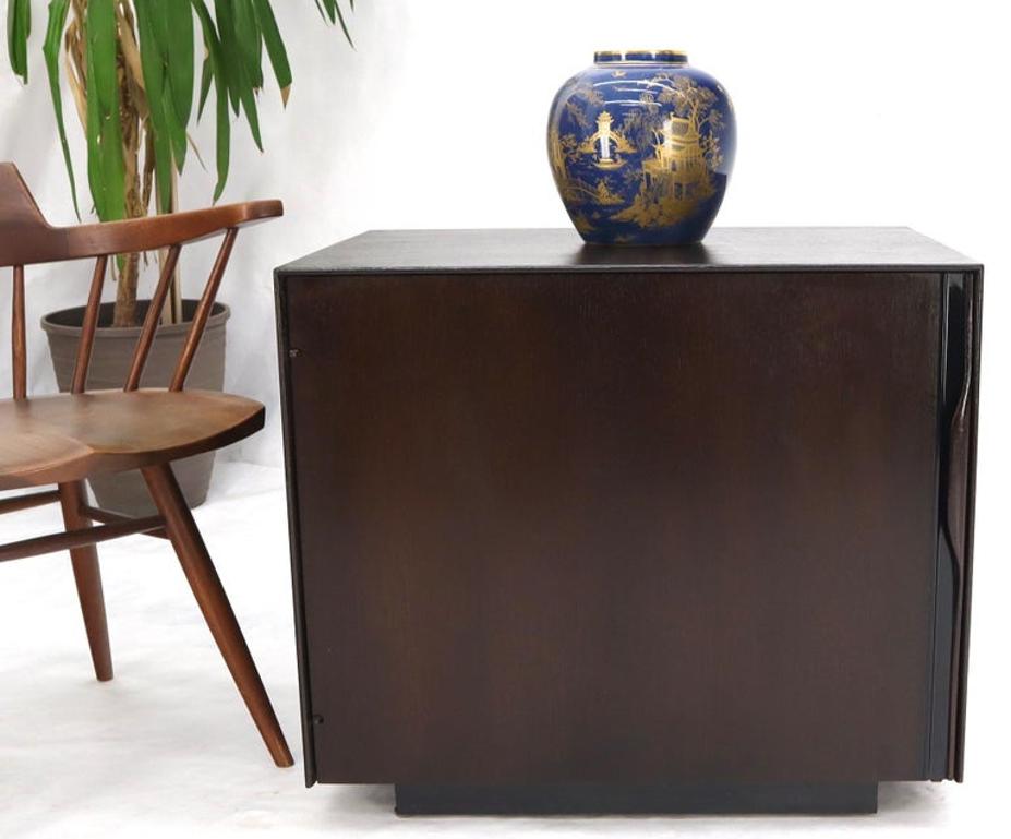 Mid-Century Modern Cube Shape Compact Liquor Cabinet End Table Espresso Finish