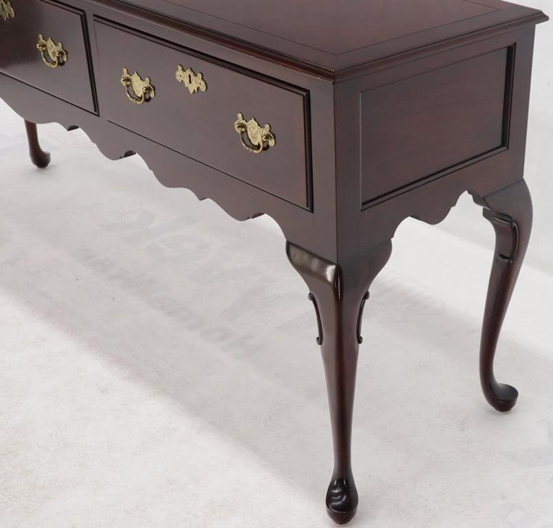 Kindel Mahogany Queen Anne 3-Drawer Sideboard