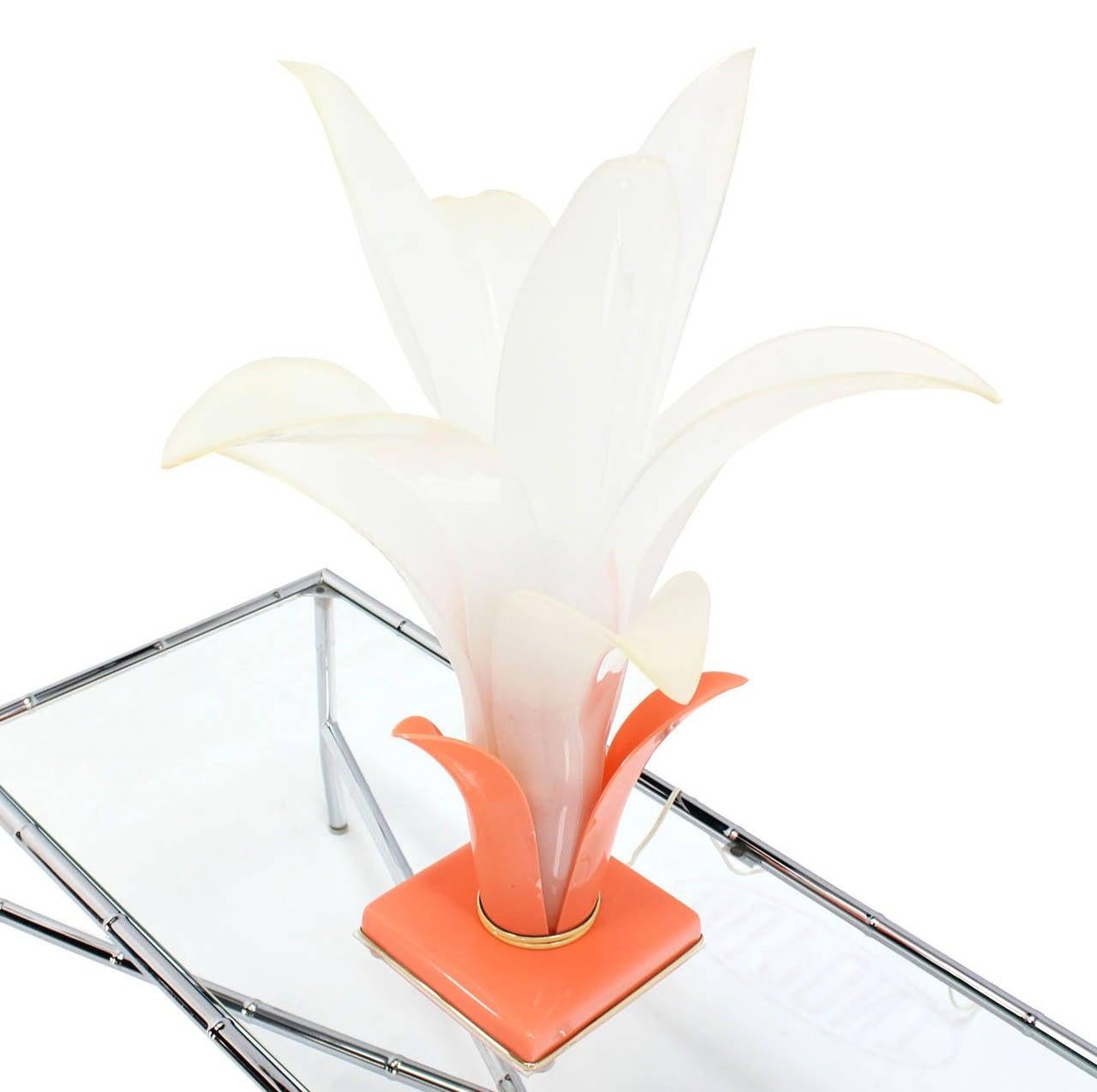 EstablishedLines 1970s Mid Century Molded Bent White Acrylic Lotus Petal Flower Table Lamp MINT!