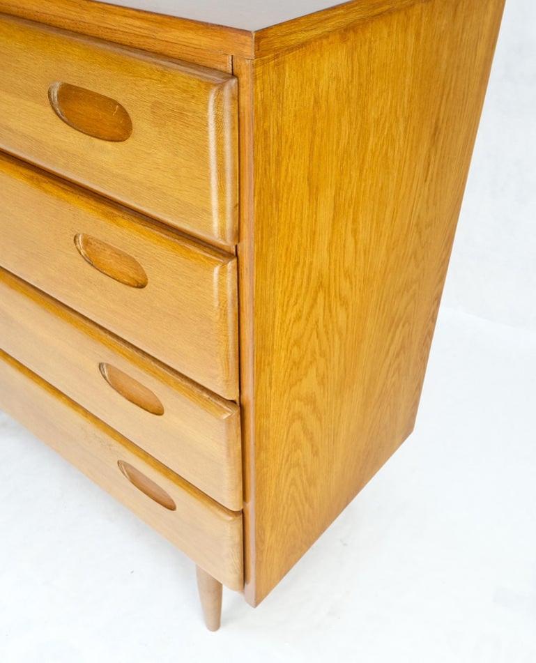 Solid Oak Mid-Century Modern 4 Drawers American Bachelor Chest Dresser Commode