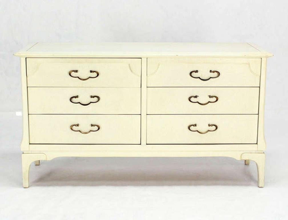 White Bone Tone Wash Lacquer 6 Drawer Dresser Solid Brass Ornate Drawer Pulls