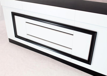 Two-Tone Black and White Lacquer 10 Drawers Dresser Cabinet