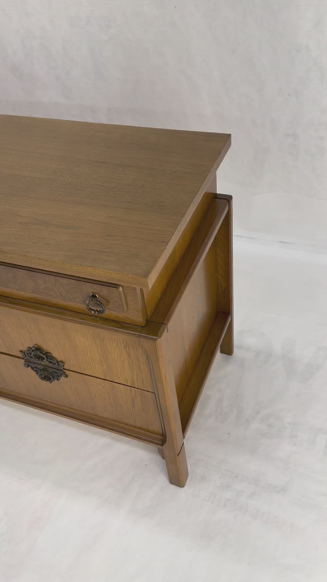 EstablishedLines Asian Inspired Light Walnut 9 Drawers Long Mid Century Dresser Credenza MINT!