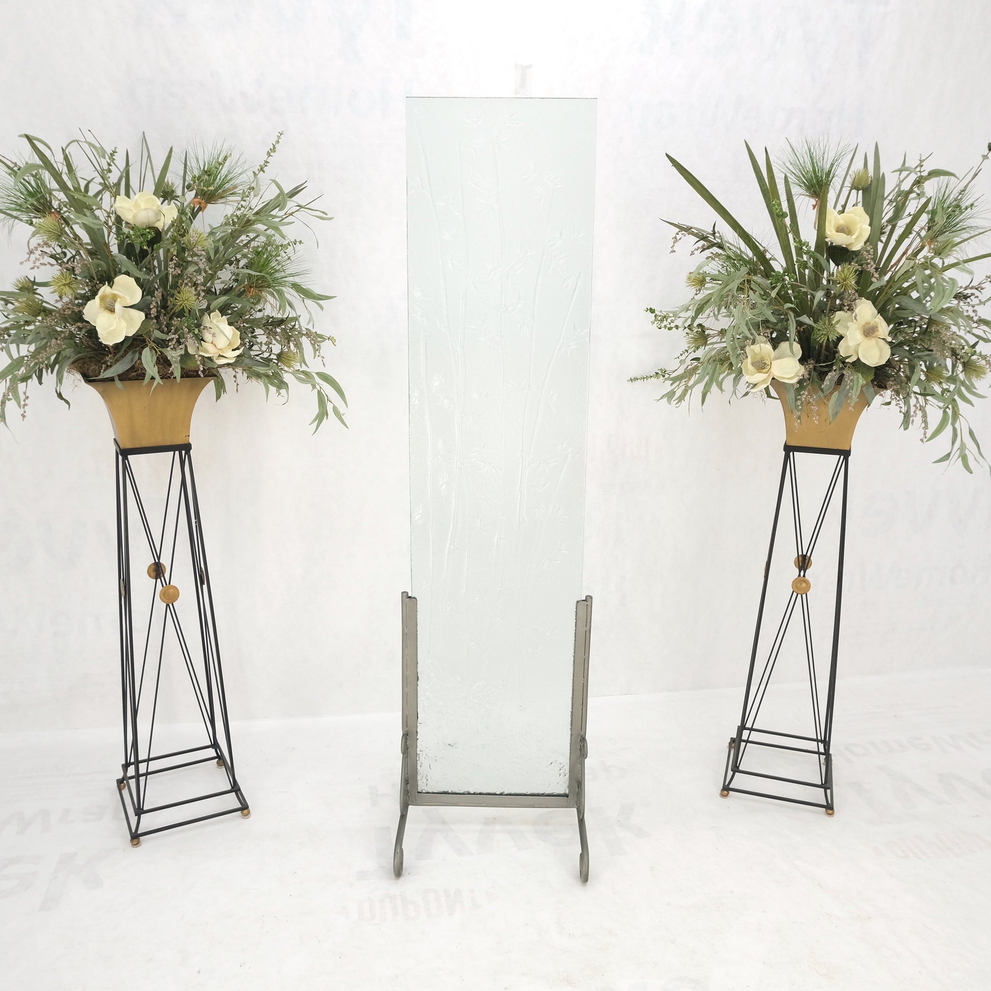EstablishedLines Decorative Floral Scene Theme Molded Glass Panel w/ Wrought Iron Stand Base MINT