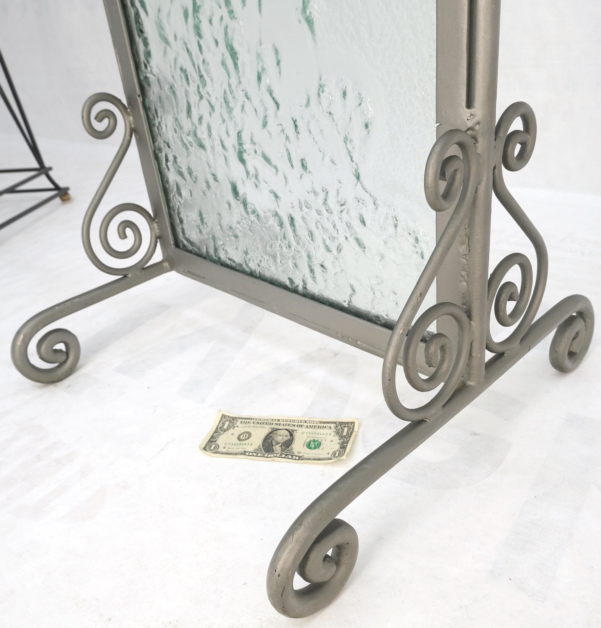 EstablishedLines Decorative Floral Scene Theme Molded Glass Panel w/ Wrought Iron Stand Base MINT