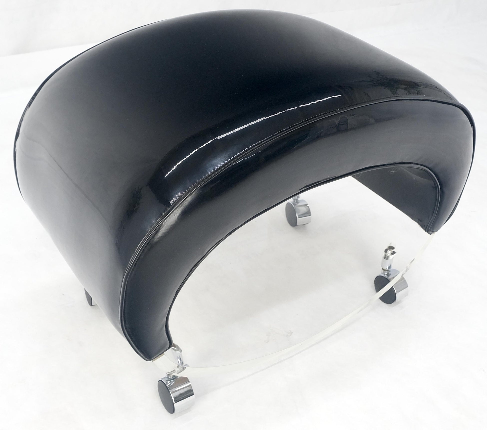 EstablishedLines Futuristic Black Patent Leather Upholstery Oval Lucite Base Bench on Wheel MINT