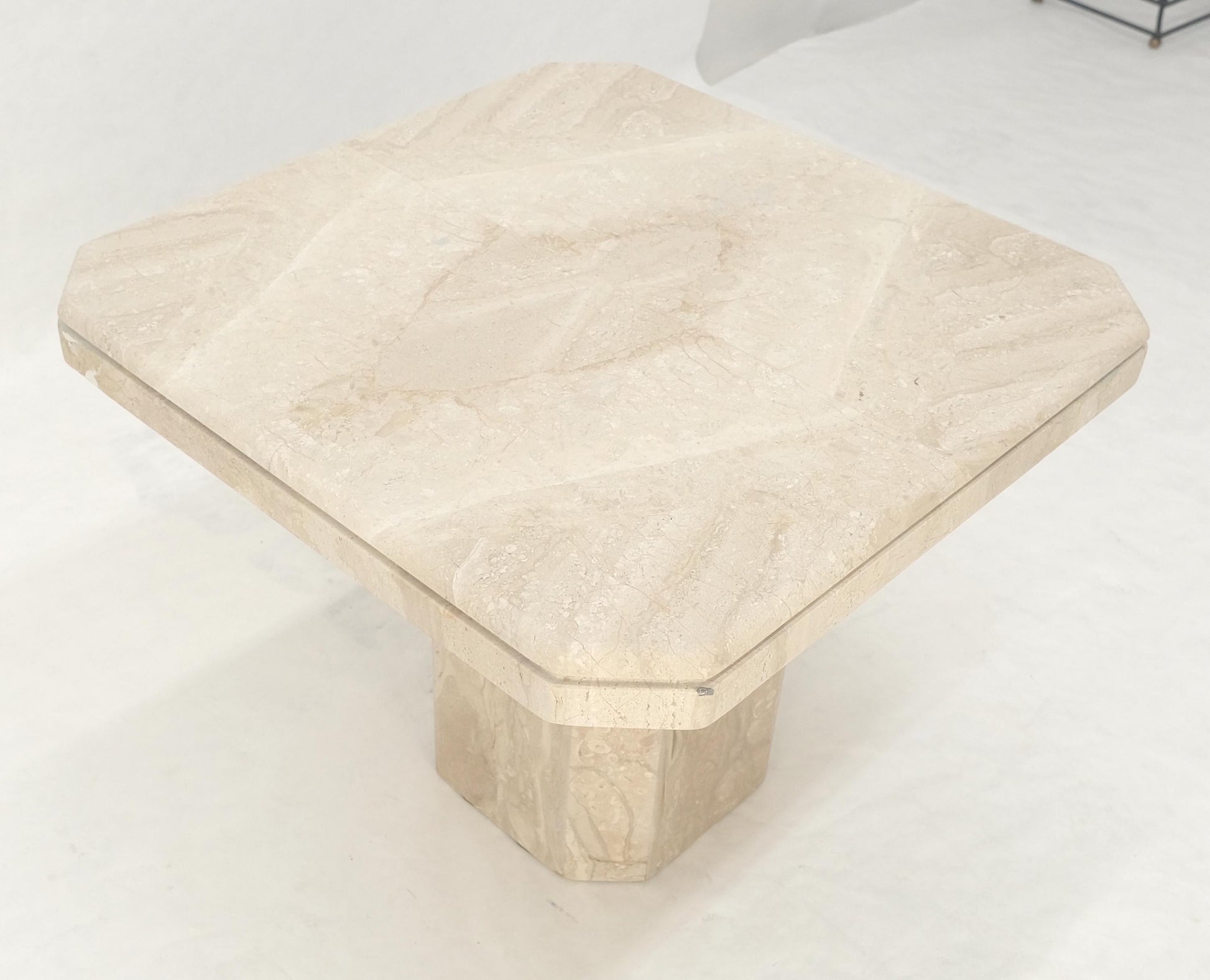 EstablishedLines Polished 27x27" Travertine Square Top Single Pedestal Side End Lamp Table Mint
