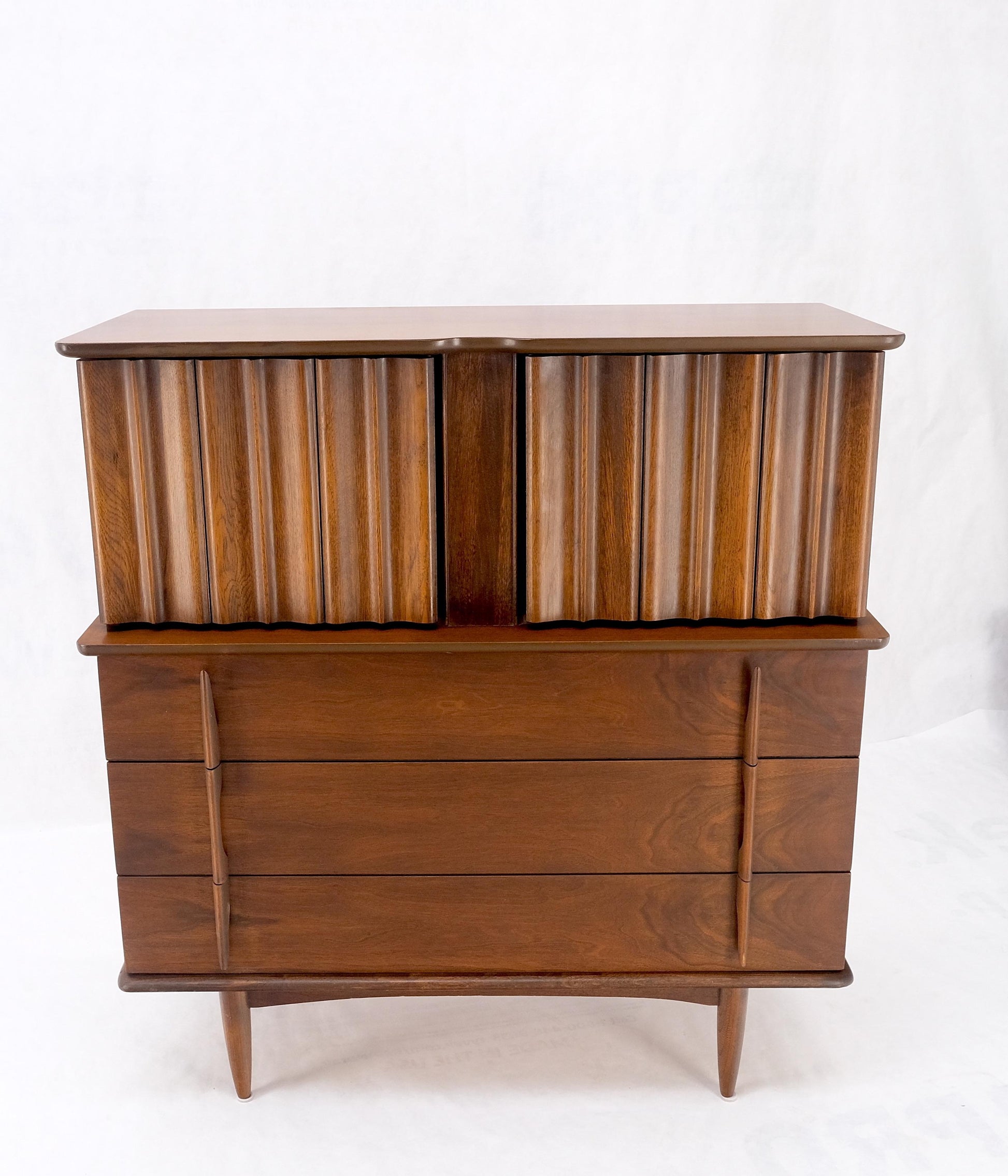 EstablishedLines American Mid-Century Modern Walnut Sculptural 7 Drawers High Chest Dresser Mint!