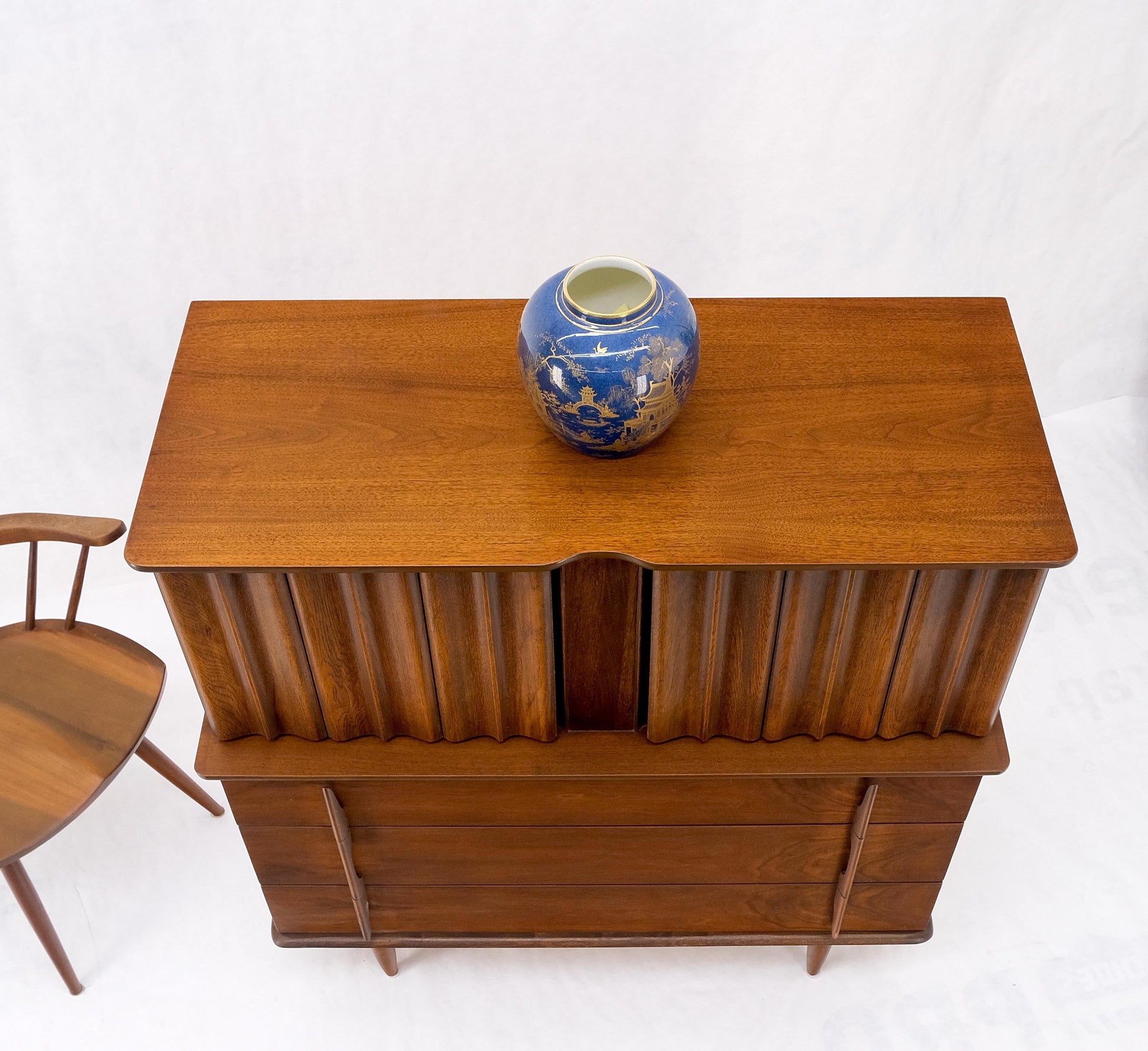 EstablishedLines American Mid-Century Modern Walnut Sculptural 7 Drawers High Chest Dresser Mint!