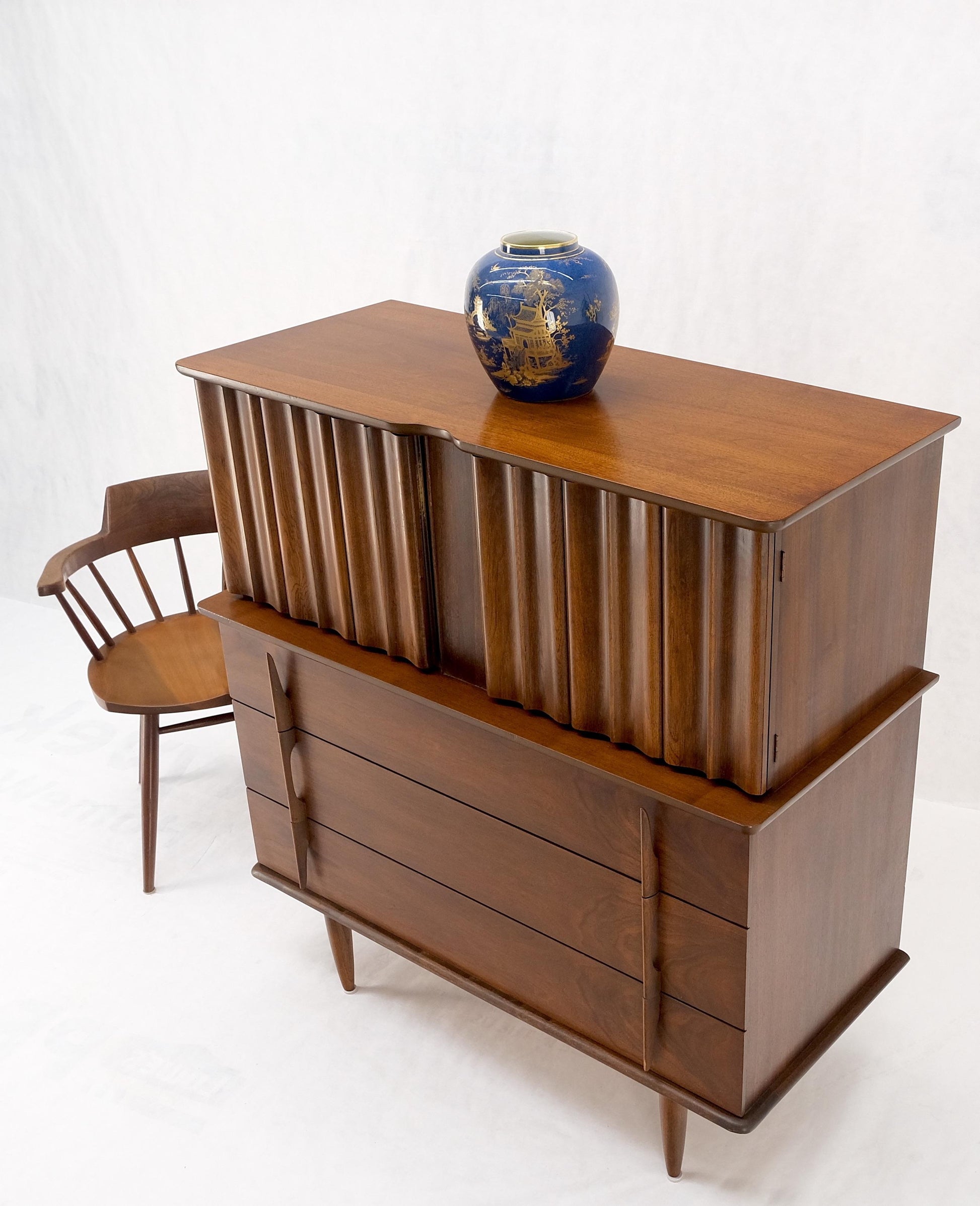 EstablishedLines American Mid-Century Modern Walnut Sculptural 7 Drawers High Chest Dresser Mint!