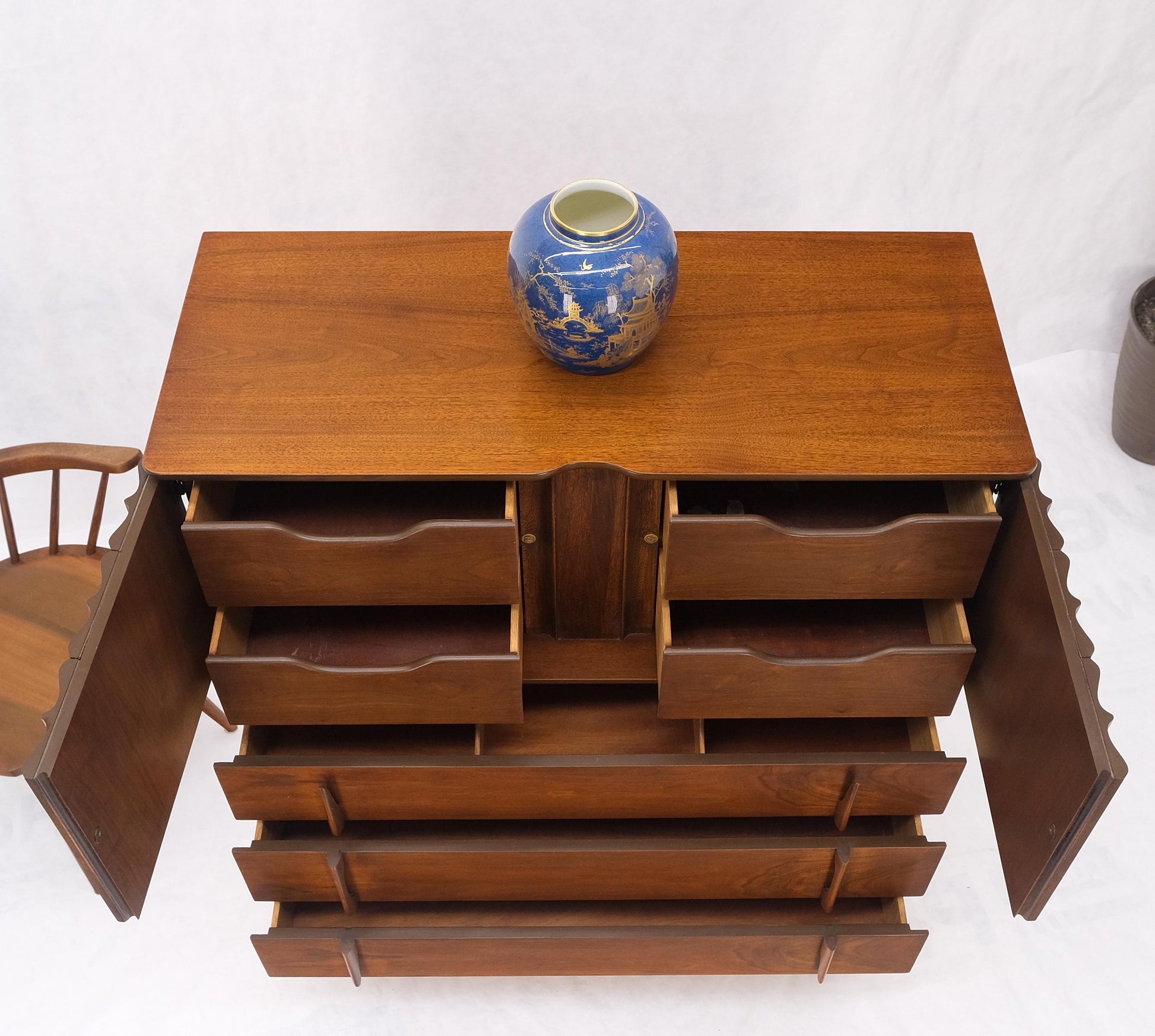 EstablishedLines American Mid-Century Modern Walnut Sculptural 7 Drawers High Chest Dresser Mint!