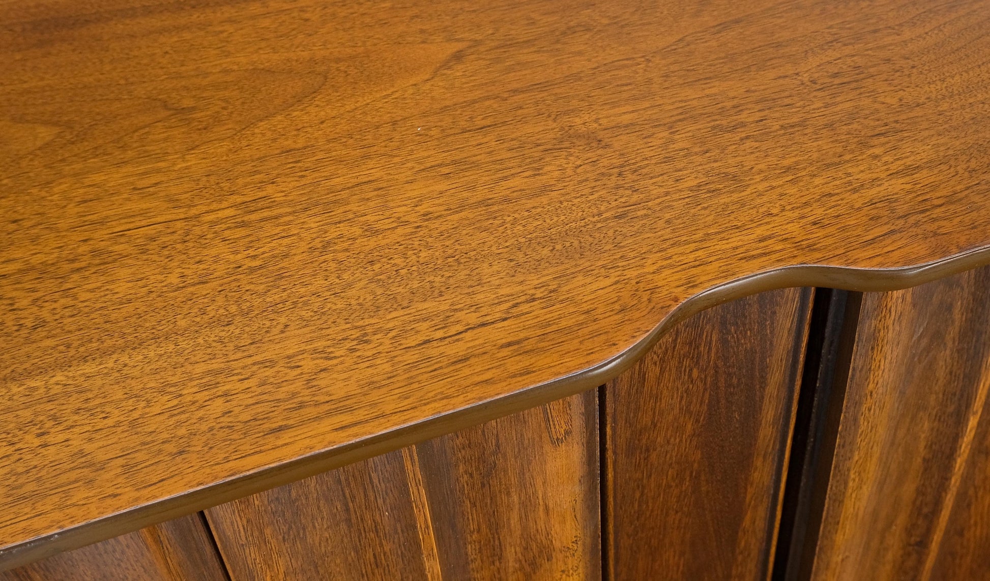 EstablishedLines American Mid-Century Modern Walnut Sculptural 7 Drawers High Chest Dresser Mint!