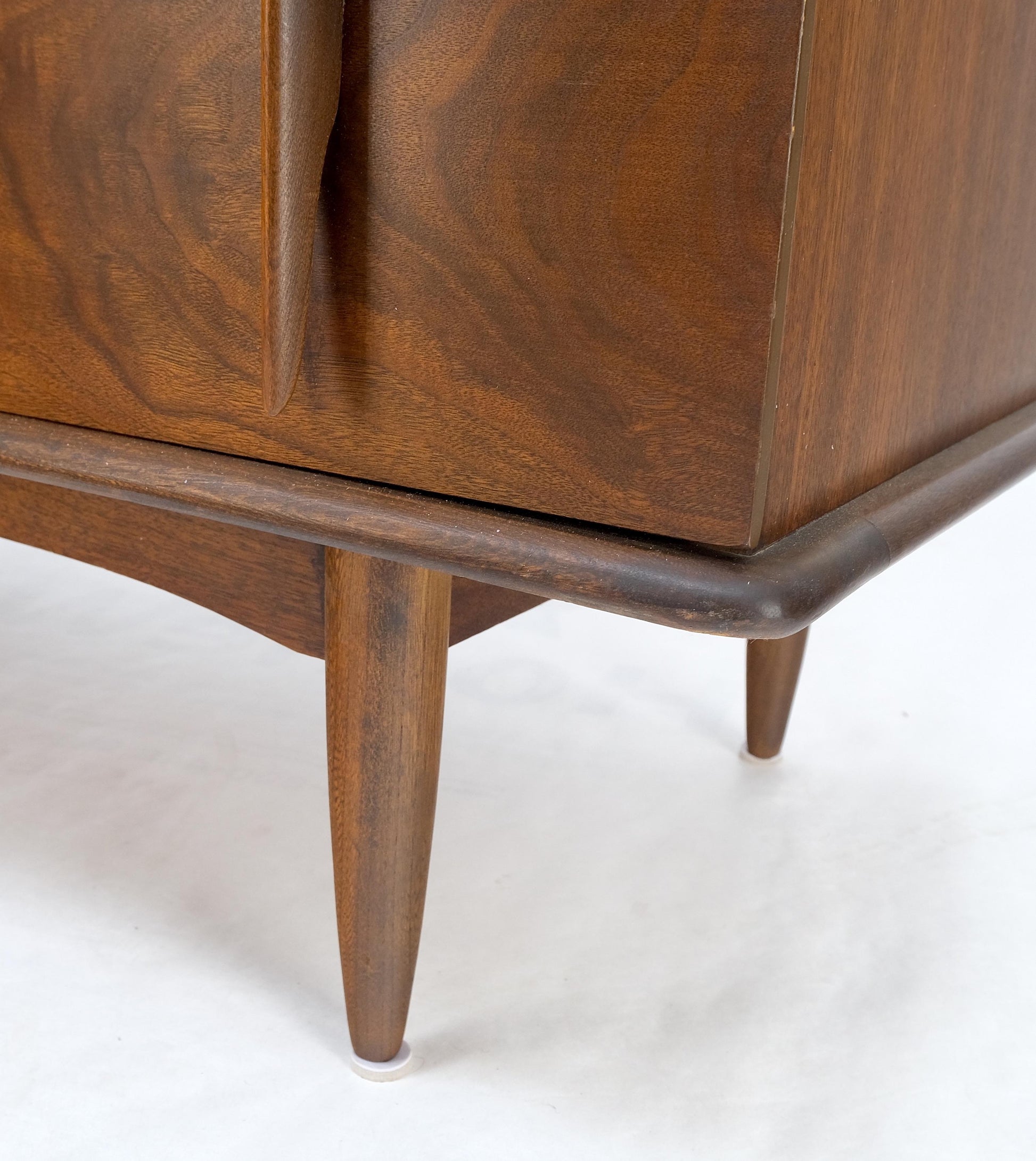 EstablishedLines American Mid-Century Modern Walnut Sculptural 7 Drawers High Chest Dresser Mint!