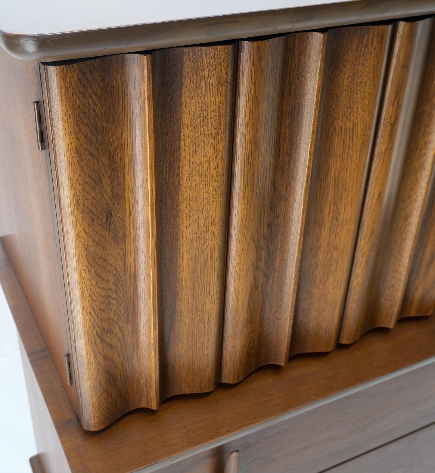 EstablishedLines American Mid-Century Modern Walnut Sculptural 7 Drawers High Chest Dresser Mint!