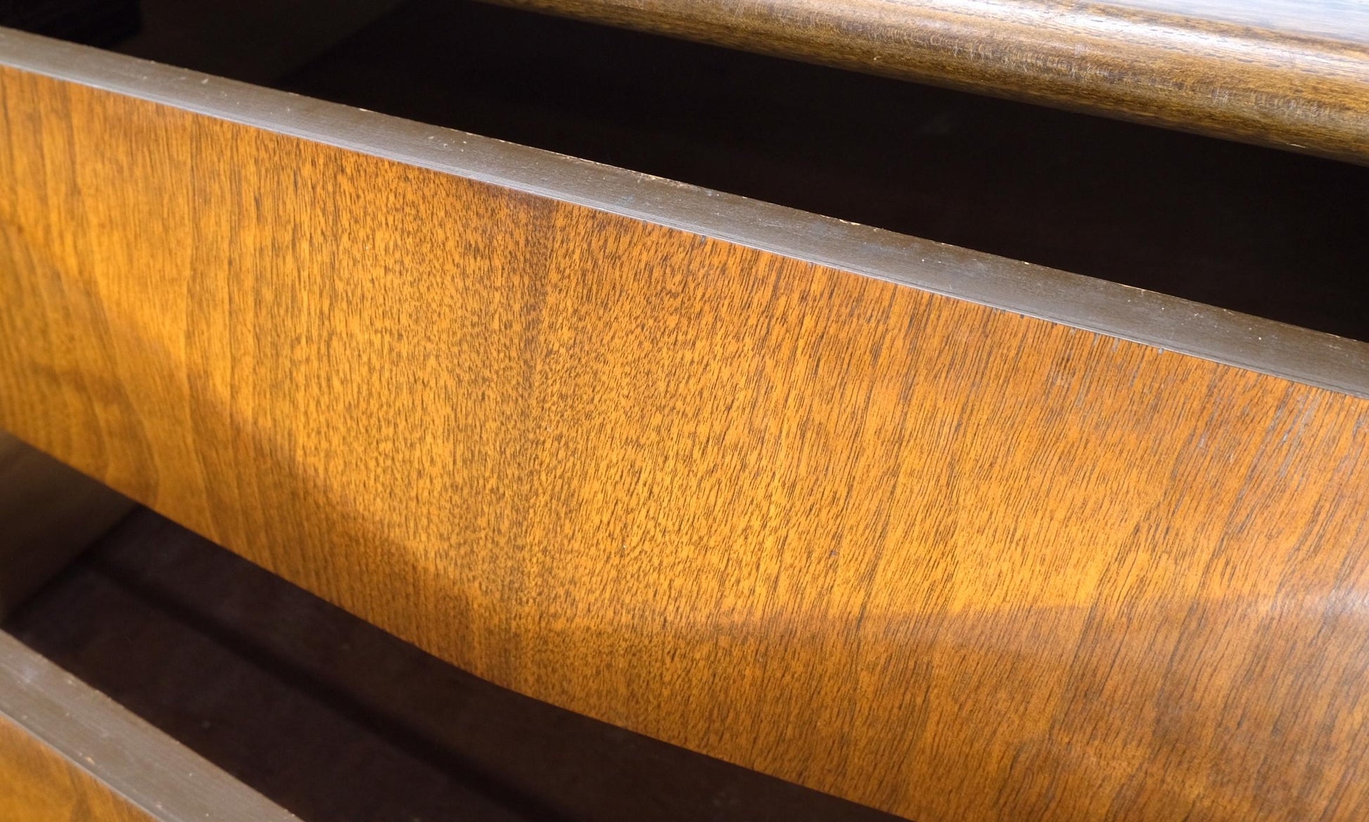 EstablishedLines Mid-Century Modern Sculpted Walnut 9 Diamond Front Drawers Dresser Mint