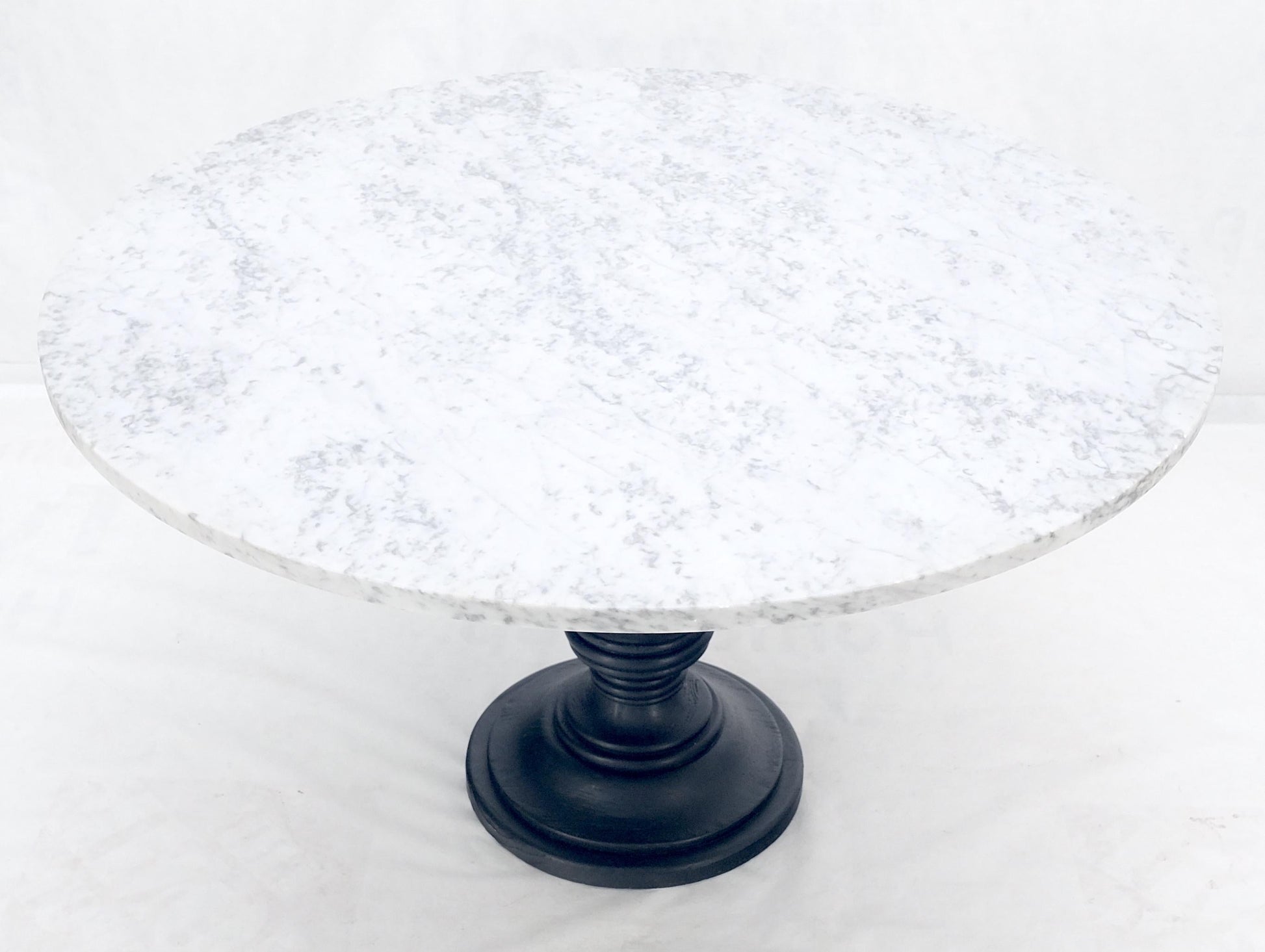 EstablishedLines Large White Grey 54" Round Marble Top Heavy Turned Onion Base Dining Table MINT!