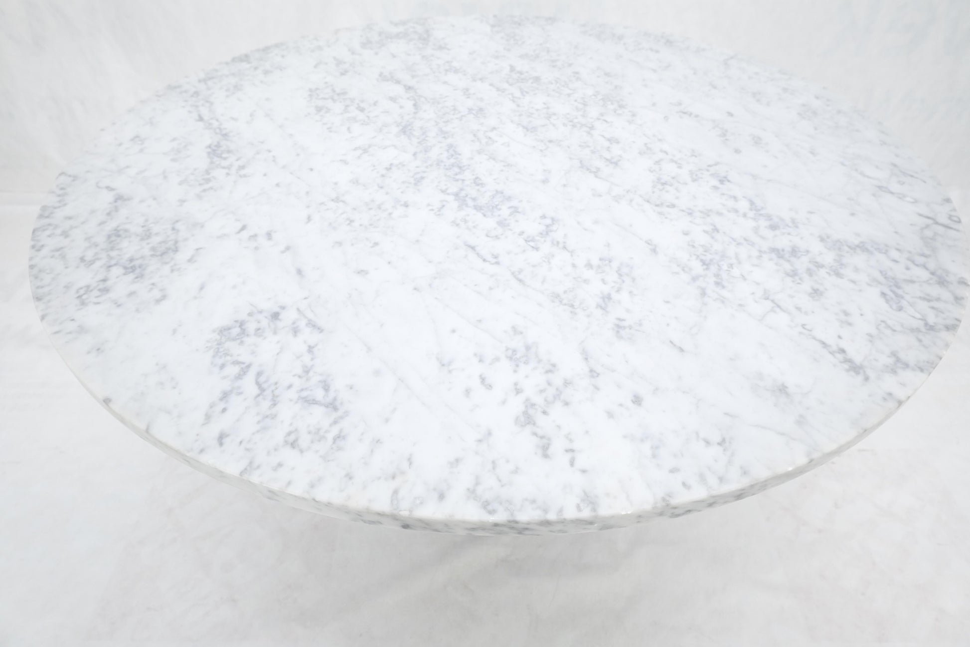 EstablishedLines Large White Grey 54" Round Marble Top Heavy Turned Onion Base Dining Table MINT!