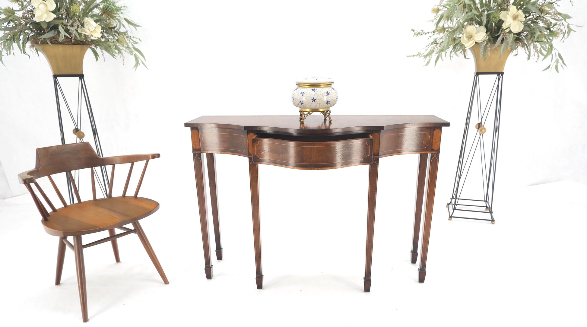 EstablishedLines Federal Flame Mahogany Banded Serpentine Front 6 Legged Console Table MINT!