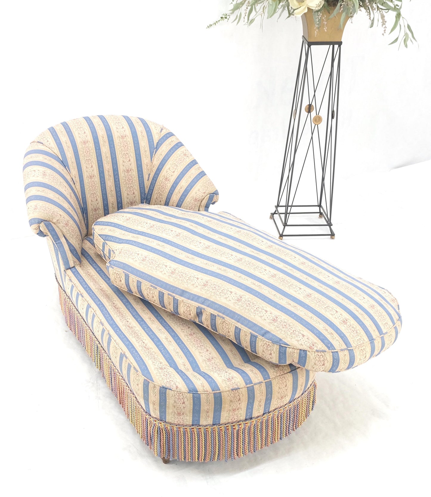 Down Filled Tassels Blue & Gold Upholstery Turned Legs Chaise Lounge MINT!