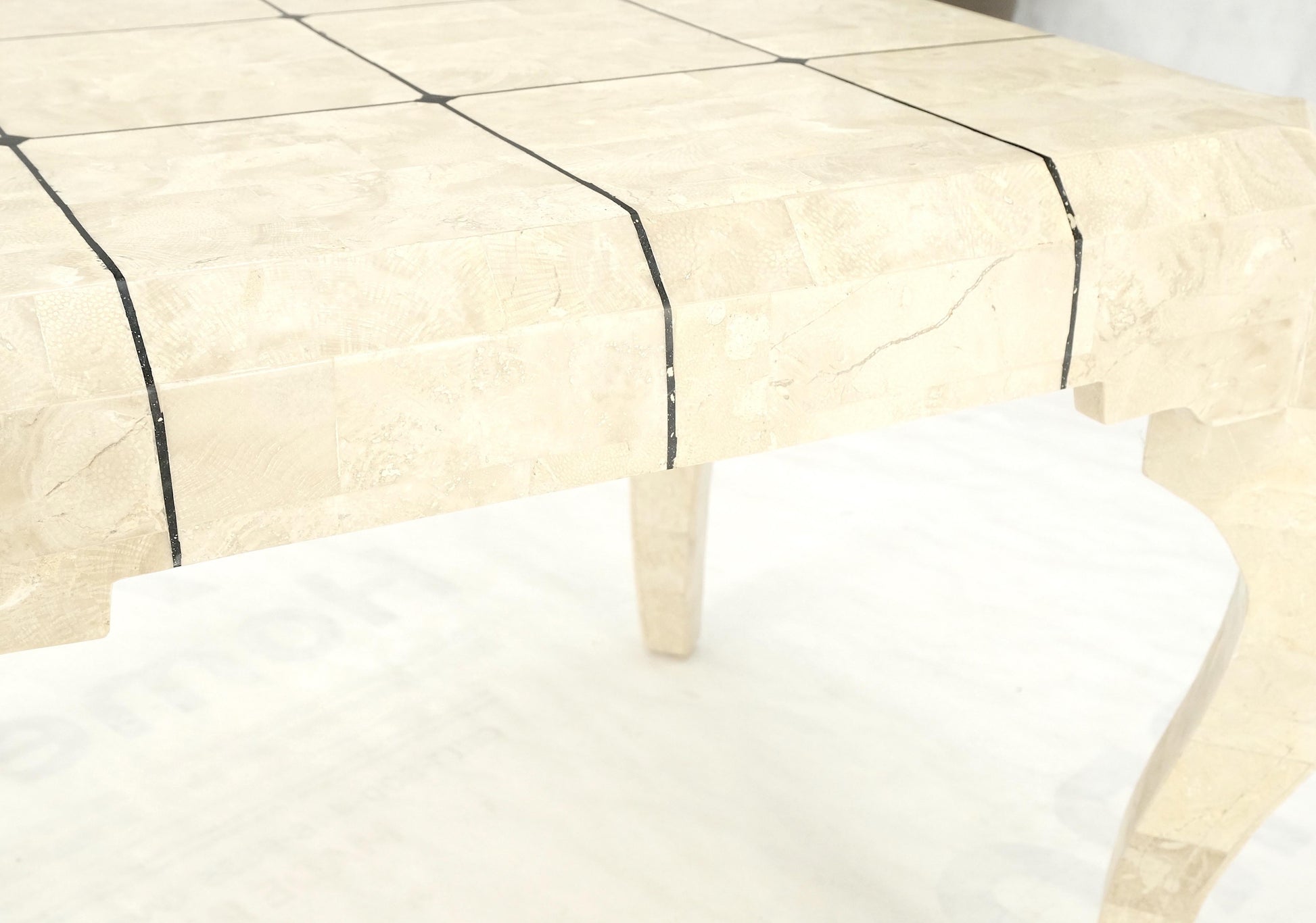 EstablishedLines Tessellated Stone Top Brass Inlay Cabriole Leg Side End Occasional Table MINT!