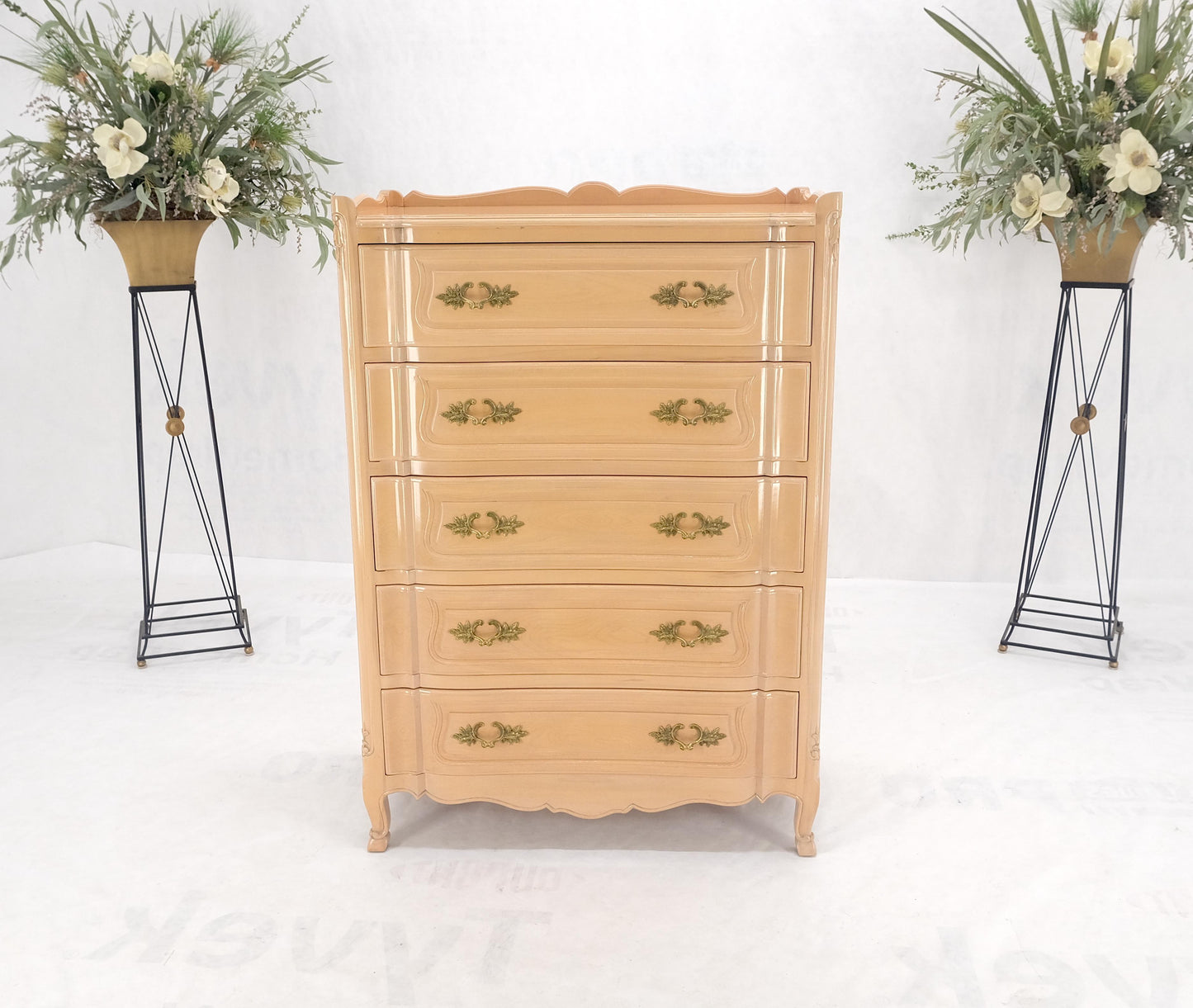 Carved Pickled Beige to White Solid Cherry Raised Panels Brass Hardware Gallery